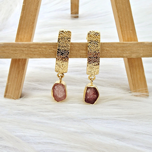 ต่างหูห้อยทรงหยดน้ำประดับด้วยเชอร์รี่ควอตซ์ธรรมชาติ ดีไซน์หรูหราสำหรับผู้หญิง ตัวเรือนทองเหลืองชุบทอง 18k  งานดีไซน์เนอร์ - Product Image 5