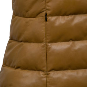 Nuevos diseños de colección populares Otoño Invierno Chaleco de cuero suave y cálido para exteriores con bordado personalizado Chaleco de mujer - Product Image 4