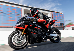 Motocicleta Deportiva Legal para Carretera APRILIA RSV4 FACTORY 1100 de 1,099 CC, Lista para Enviar - Product Image 4