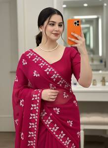 Sari indien en tissu léger pour les fêtes et les occasions spéciales, avec des pièces de chemisier en soie de Bangalore pour femmes - Product Image 2