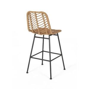 Taburete de Bar Dimitri fabricado en ratán con marco de material de hierro con color negro para uso en exteriores - Product Image 3