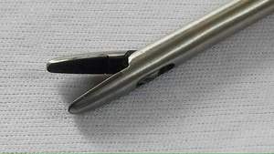 Mango de pistola de acero inoxidable reutilizable de alta calidad, soporte de aguja, juego de instrumentos de sutura laparoscópica Manual para cirugía - Product Image 4