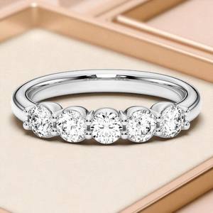 Anillo de Bodas de media eternidad de 1,00 quilates de moissanita de corte redondo de moissanita para mujer en Juego de puntas de platino - Product Image 2