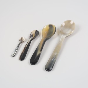 Cuillère de cuisine artisanale haut de gamme en corne de buffle avec finition miroir argentée, vaisselle écologique pour cadeaux de cuisine - Product Image 4