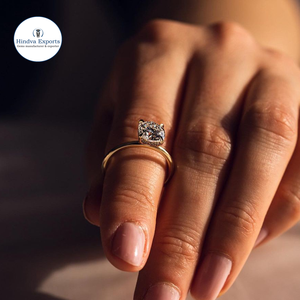 Anillo de compromiso de diamante cultivado en laboratorio con corte de cojín de 1 CT, ajuste de pavé de oro blanco de 14 quilates, estilo clásico para regalo de boda, certificado IGI - Product Image 1