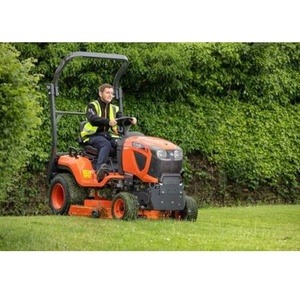 เครื่องตัดหญ้า Kubota G231 ทรงพลัง แบบ Zero Turn สำหรับงานพาณิชย์ ขับเคลื่อนด้วยตัวเอง เหมาะสำหรับตัดหญ้าในงานจัดสวนและฟาร์ม - Product Image 2