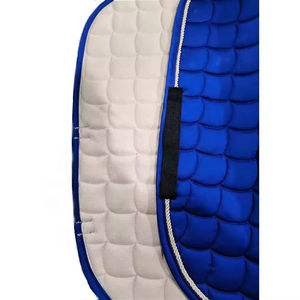 Almohadilla de sillín de salto de equitación ecuestre de tela satinada personalizada a un precio razonable con forro de polialgodón - Product Image 3