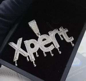 4.60Ct Encantos de letras personalizadas iniciales con diamante de corte redondo Plata de ley chapada en oro blanco de 14 quilates Clásico para fiestas - Product Image 4