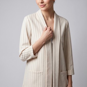 Blazer ampio a maniche lunghe con apertura frontale, tasche e righe sottili - Product Image 3