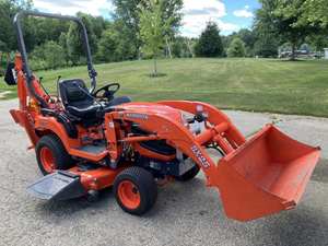 Eficiente tractor Kubota BX25 23HP con cargador delantero y trasero en stock Listo para envío - Product Image 6