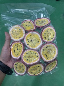 Purée de fruit de la passion surgelée IQF de qualité supérieure du Vietnam, puree naturelle de fruit de la passion pour boissons et desserts, fournisseur en gros - Product Image 1