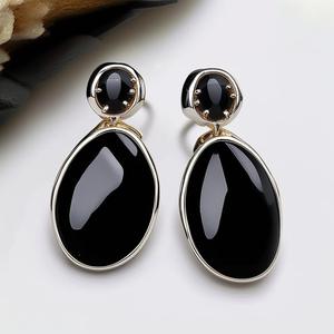 Bijoux exclusifs en onyx noir plaqué or Boucles d'oreilles en argent sterling 925 avec pierres précieuses de forme ronde et fantaisie - Product Image 3