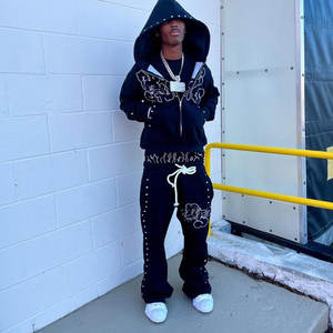 Ensemble sweat à capuche à manches longues et jogging avec logo personnalisé imprimé et strass, ensemble de survêtement simple et scintillant avec strass - Product Image 4