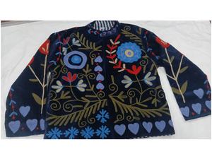 Veste en velours de luxe brodée avec col mandarin, technique de tissage pour les fêtes d'hiver et les occasions festives, vêtements ethniques - Product Image 3