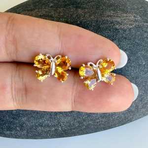 Pendientes pequeños de topacio amarillo con diseño de mariposa, poste de mariposa, plata de ley 925, joyería de piedra de nacimiento de noviembre, regalo para ella - Product Image 3