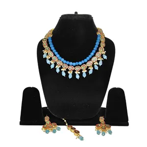 Parure de bijoux de mariée vintage plaqué or, motif floral diamanté, en laiton, avec perles bleu ciel et pierres Kundan, pour mariage ou cadeau de fête - Product Image 2