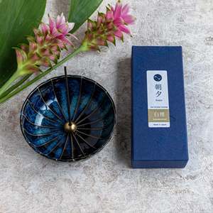 ชุดของขวัญธูป Asayu Japan Low Smoke กลิ่นไม้จันทน์ พร้อมที่วางธูปสีน้ำเงินกรมท่า (ญี่ปุ่น) - Product Image 2