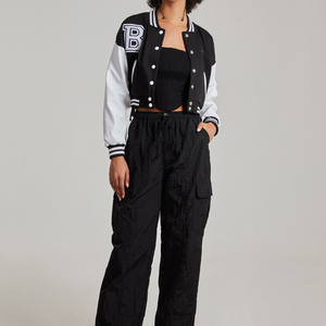 High Street Women's Cropped Varsity Jackets Chaquetas cortas para mujeres al por mayor LOW MOQ Precio barato al por mayor - Product Image 4