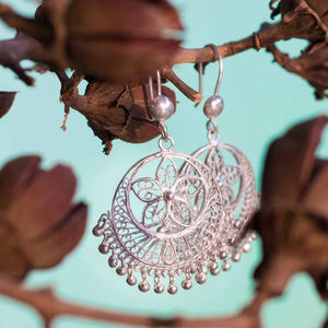 Pendientes de tuerca clásicos Cuttack de alto grado más vendidos de alta calidad directamente del proveedor indio con brillo brillante - Product Image 1