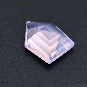 Piedra de corte cóncavo de cuarzo lavanda de escorolita rara, corte de fantasía, forma de Pentágono, piedra preciosa suelta, cuarzo lavanda, piedras talladas de lujo - Product Image 1