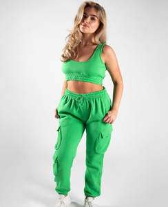 Fabricante al por mayor logotipo bordado personalizado conjunto de 2 piezas transpirable chándales de dos piezas gimnasio rayas de punto deportes pantalones cortos conjuntos - Product Image 3