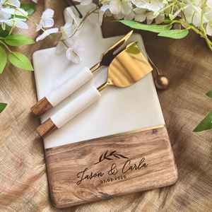 Planche à découper personnalisée de luxe gravée par The Craft Exim Company pour la cuisine, la maison, le restaurant, cadeau de mariage, nom personnalisé - Product Image 4