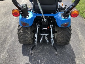 Mini-tracteur LS 25 CV en gros pour usage agricole avec chargeur/pelleteuse, boîte de vitesses 4x4, pompe, prix abordable - Product Image 6