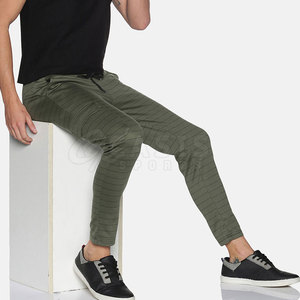 Pantalones de chándal de talla grande con logotipo personalizado para uso en exteriores para hombre, ropa deportiva personalizada, pantalones de chándal de alta calidad para hombre - Product Image 3