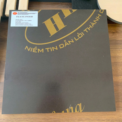 Versatile Eco-Friendly First-Class Black Rubber Core Film Faced Plywood Reusable 6-8 Times E1 Vietnamese Supplier