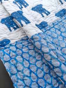 Couverture en coton Razai de taille Queen à imprimé animal, faite à la main en Inde, matelassée - Product Image 3