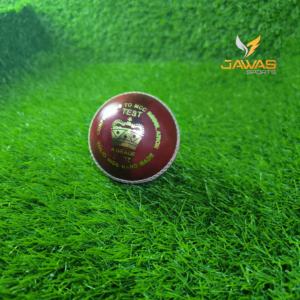 Ballon de cricket en cuir rouge personnalisé de haute qualité, cousu à la main pour les matchs - Product Image 4