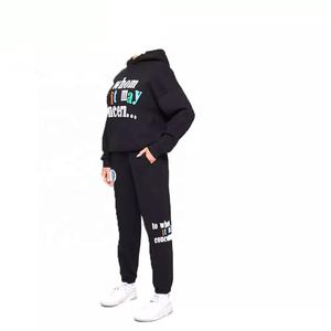 Conjunto Deportivo Informal con Capucha para Mujer, Transpirable, Ligero, de Secado Rápido, de Calidad, con Estampado Puff, Disponible al por Mayor - Product Image 2