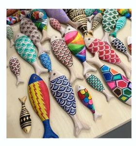 Un icono cultural de perseverancia y supervivencia, el pez de madera representa el espíritu duradero de aquellos que han enfrentado dificultades - Product Image 5