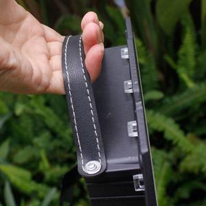 Proyector solar al aire libre IP67 más competitivo Luces de inundación solares blancas cálidas con cuerpo de aluminio - Product Image 4