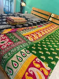 Edredón de bebé Kantha Vintage hecho a mano con estampado de bloques florales ropa de cama de algodón con relleno manta de estilo indio para uso doméstico - Product Image 4