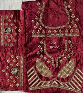 Hermoso Lehenga Choli de Seda para Fiesta con Parches de Terciopelo y Lentejuelas, Sin Arrugas - Product Image 3