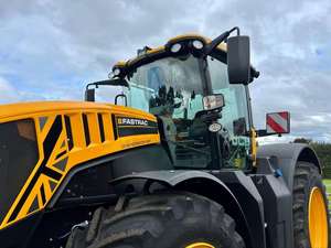 รถแทรกเตอร์ JCB FASTRAC 8330 รุ่น STAGE 5 สำหรับขาย - Product Image 4