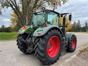 Tractor Premium usado Fendt 724 Vario y eficiente marca MINNUO Tractor Fendt suministro directo - Product Image 5