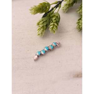 Broche Zuni artisanale en forme de chenille, ornée de pierres multicolores et de turquoise, en argent sterling – Idéale pour un cadeau - Product Image 1