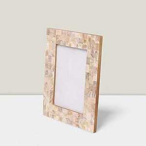 Beau cadre photo en bois incrusté d'os fabriqué à la main et personnalisé de l'Inde, meilleure qualité pour la décoration intérieure avec logo personnalisé - Product Image 3