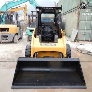 Chargeuse sur pneus Caterpillar 216B3 d'occasion, 2 tonnes, godet de 0,63 m³, marque japonaise d'origine, mini-chargeuse de construction, faible nombre d'heures, certifiée CE - Product Image 4