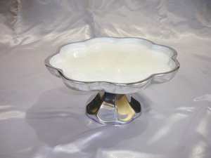 Aluminum Nickel Plated Mother of Pearl Border Fancy <b>Cake</b> <b>Stand</b> Server Premium Design New Arrival 2024 <b>Cake</b> <b>Stand</b> for Home Hotels - Product Image 5