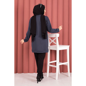 Túnica Hijab Modesta Oysho con Detalle de Lazo y Adornos de Piedras, Color Gris Oscuro, Verano, Formal, Casual, Estampado, Tejido de Chifón y Algodón - Product Image 4