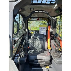 Chargeuse sur chenilles John Deere 325G, modèle 2026, état neuf - Product Image 5