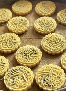 Presse à gâteau de lune et à biscuits en bois fait à la main-Design floral vintage VIET FARGIMEX - Product Image 6