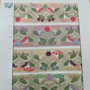 Dentelle brodée florale écologique et colorée - Décoration élégante pour la maison - Product Image 1