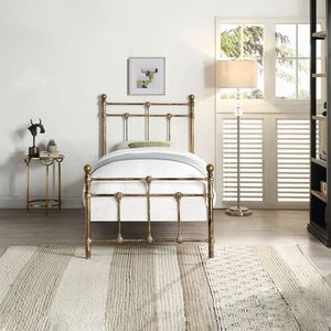 Cadre de lit en laiton massif artisanal de style antique avec tête de lit et pied de lit pour une décoration de chambre vintage de luxe - Product Image 2