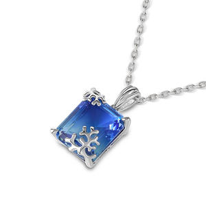 Collier pendentif en argent sterling de qualité supérieure avec pierre de corail de la mer des Mers du Moyen-Orient taillée en émeraude Jeulia - Product Image 3