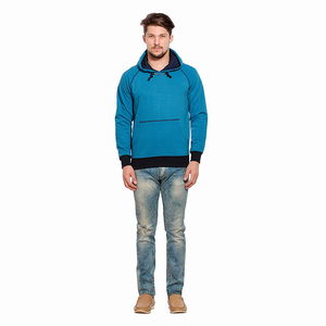 Sudadera prémium para hombre de tejido grueso con interior suave y ajuste relajado, ideal para ropa urbana moderna y comodidad diaria al aire libre. - Product Image 3