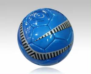 Ballons de football cousus à la main à 4 couches avec vessie en latex, fabriqués à Sialkot - Product Image 4